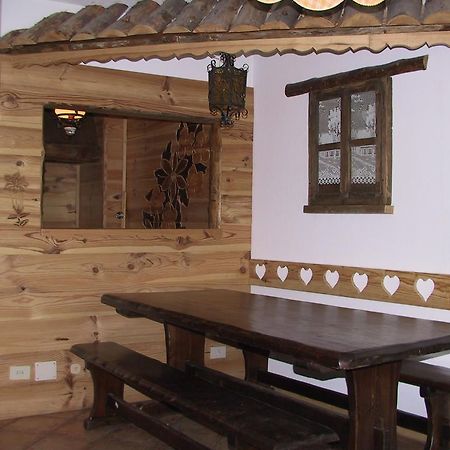 Cromotherapy Apartment Breuil-Cervinia Exterior photo